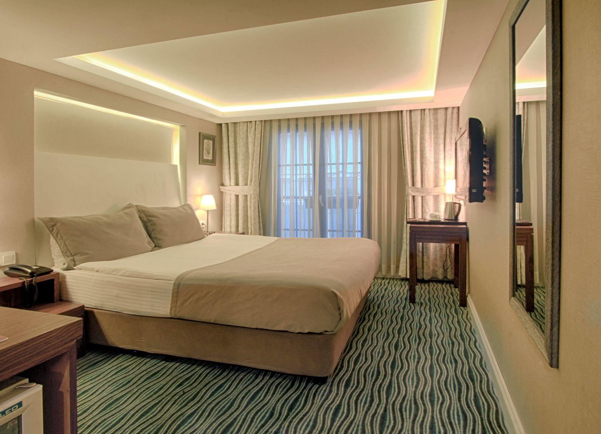Aston Hotel Taksim Стамбул Экстерьер фото